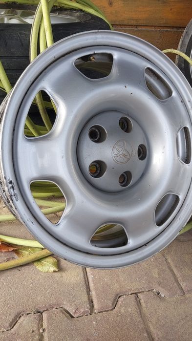 Rav4 felgi stalowe 16,  rozstaw 114.3