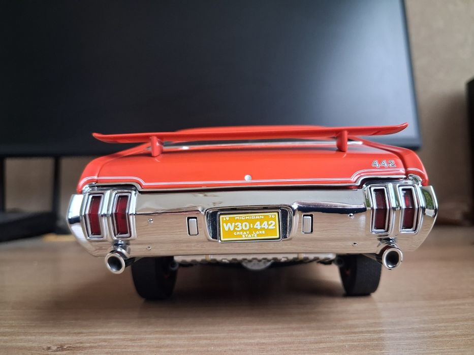 Продам модель Lane exact detail 1970 Oldsmobile 442 W30  1/18