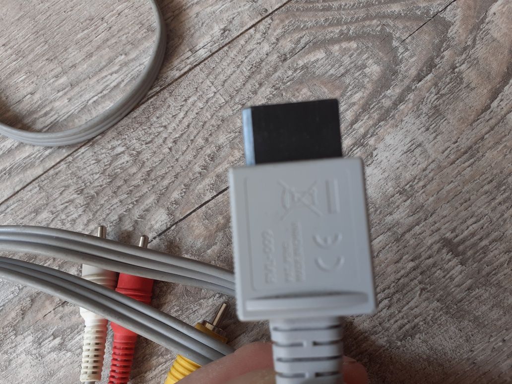 Kabel AV do konsoli nintendo