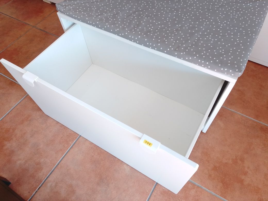 Baú / Banco de Arrumação IKEA (Perfeito Estado)