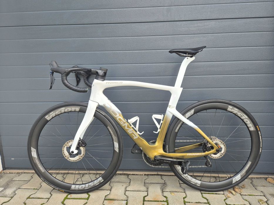 Piękny karbonowy rower szosowy Pinarello F- Dogma