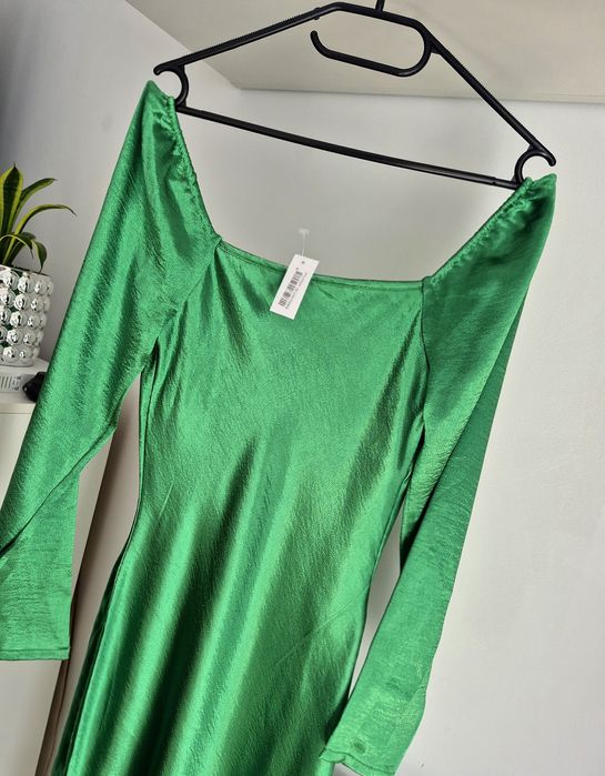 Nowa sukienka maxi Urban Threads rozmiar M zielona