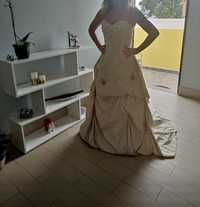 Vestido de noiva luxo tamanho M**promoção**