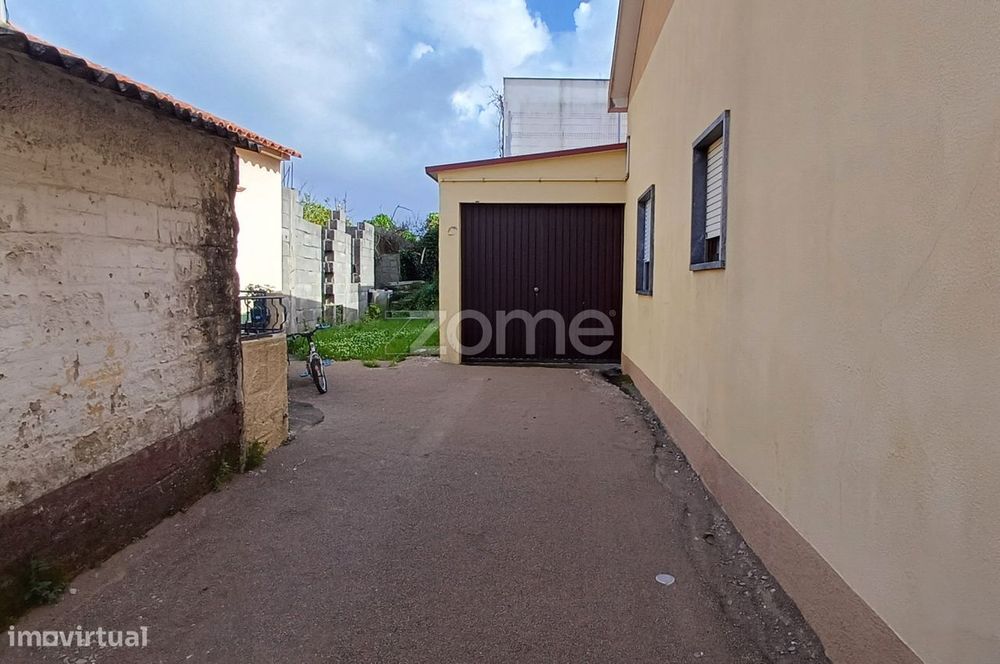 Moradia T5 para Recuperar na Vieira