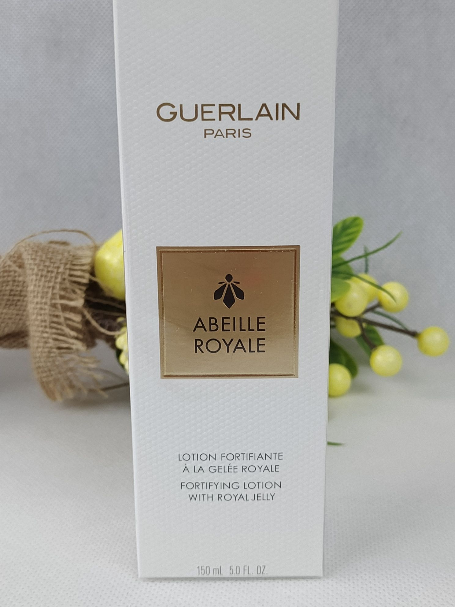 Guerlain Abeille Royale – Wzmacniający lotion z mleczkiem pszczelim