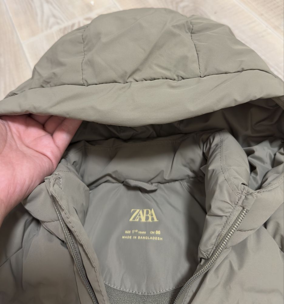 Курточка Zara 86 р,як нова