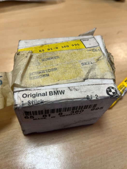 BMW E31 E32 E34 E46 E83 E85 nowy ASO gong buzzer brzęczyk z uchwytem