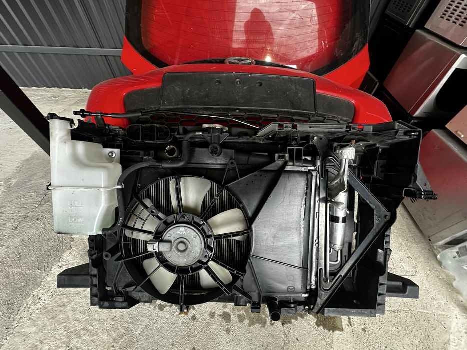 Передня панель установочна телевізор мазда mazda 2