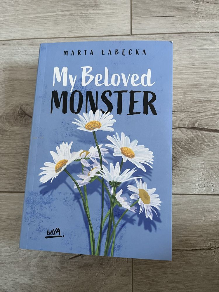 książka „my beloved monster”