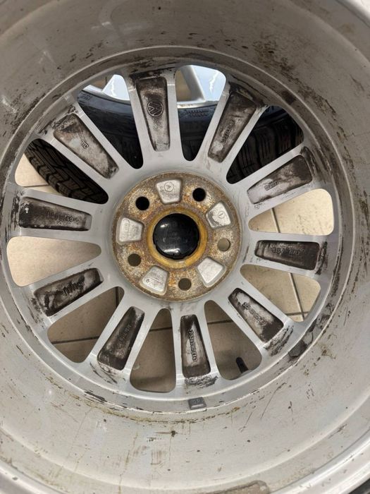 5 112 г 17 оригінал VW passat jetta golf