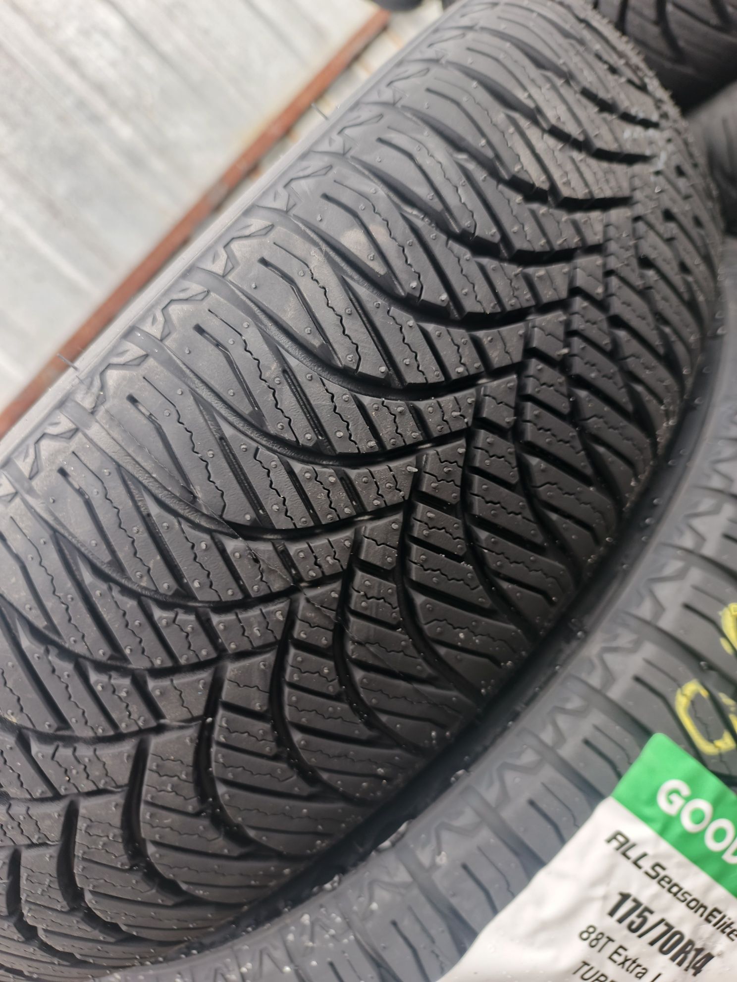 Nowe opony wielosezonowe 175/70/14 Goodride 2025r