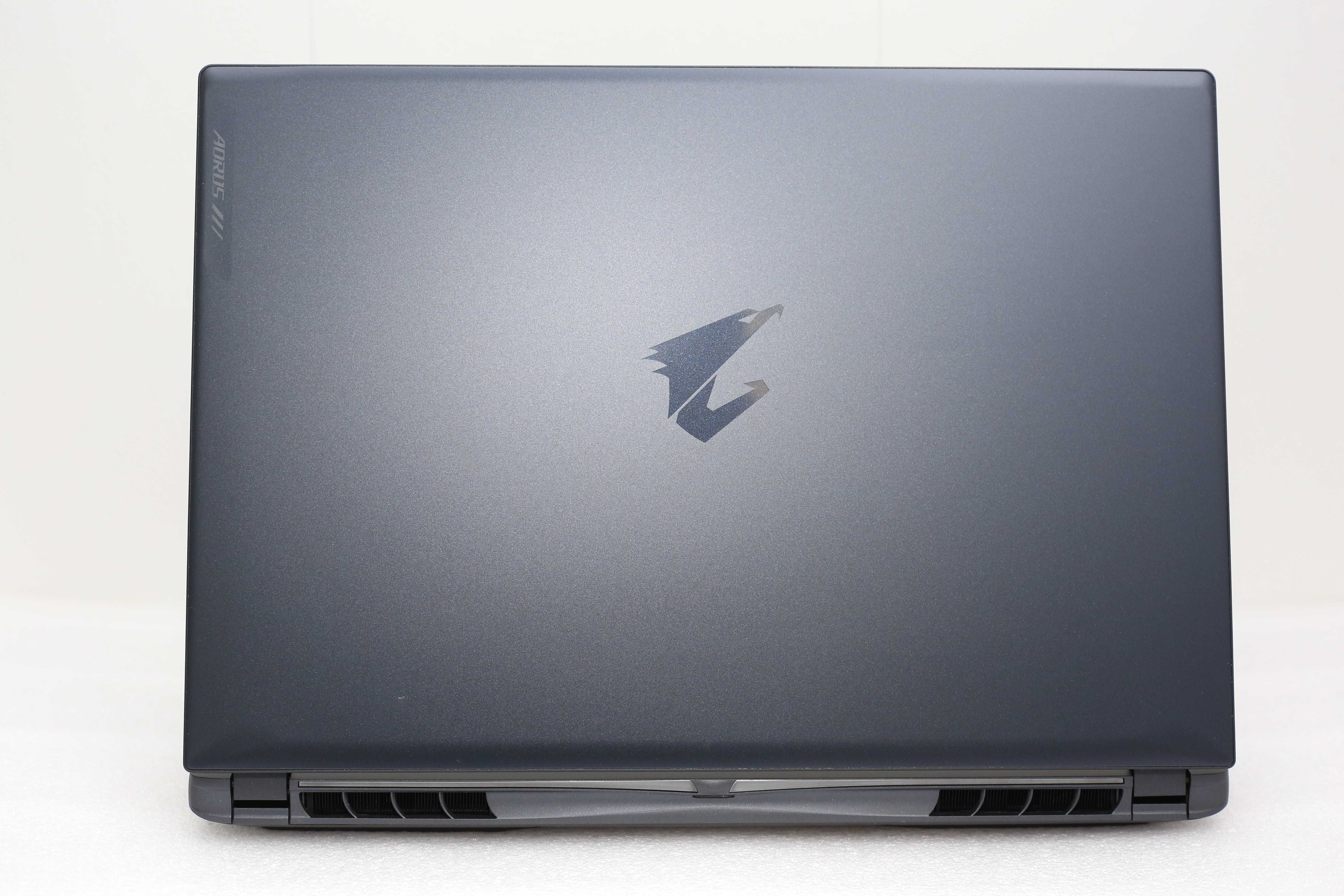 Gigabyte AORUS 16X i7-14650HX RTX4070 32Gb 1Tb SSD 165Hz