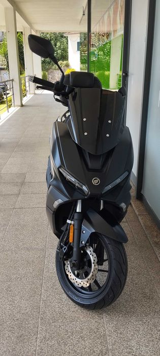 Scooter 125 completamente nova