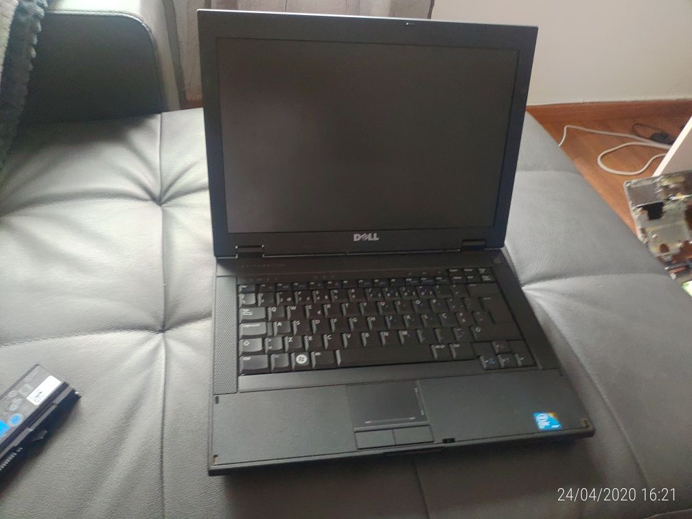 Vendo portátil Dell latitude E5400 para peças