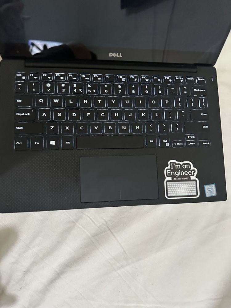 portátil dell i7-7, 8GB, 240GB SSD