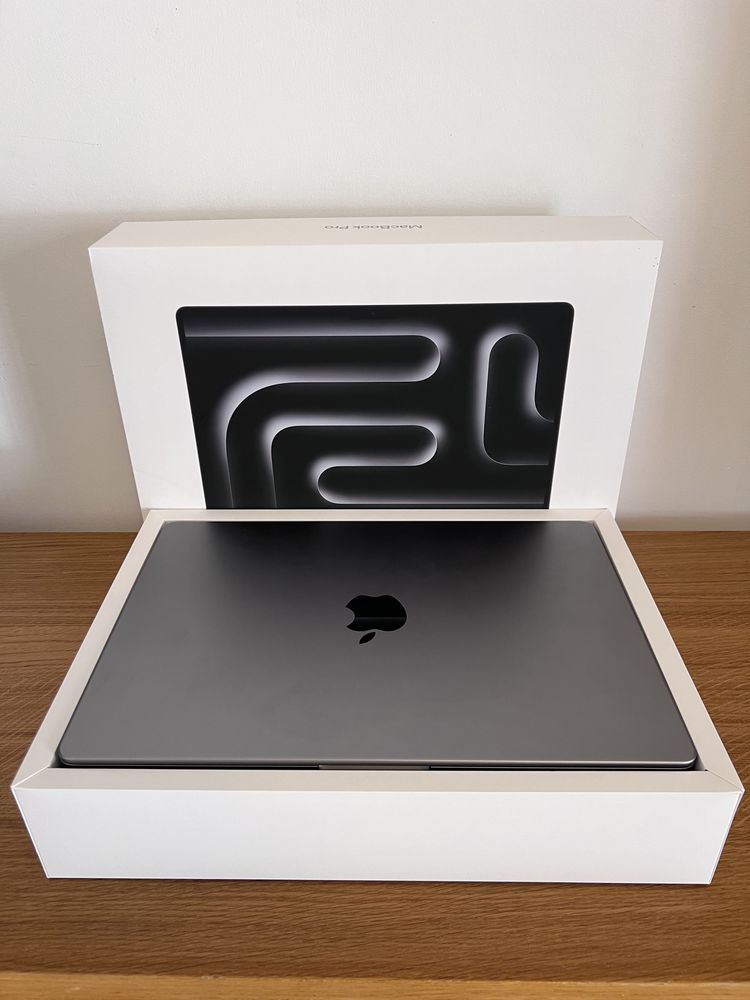 Mac Book Pro M3 novo c/ fatura e garantia
