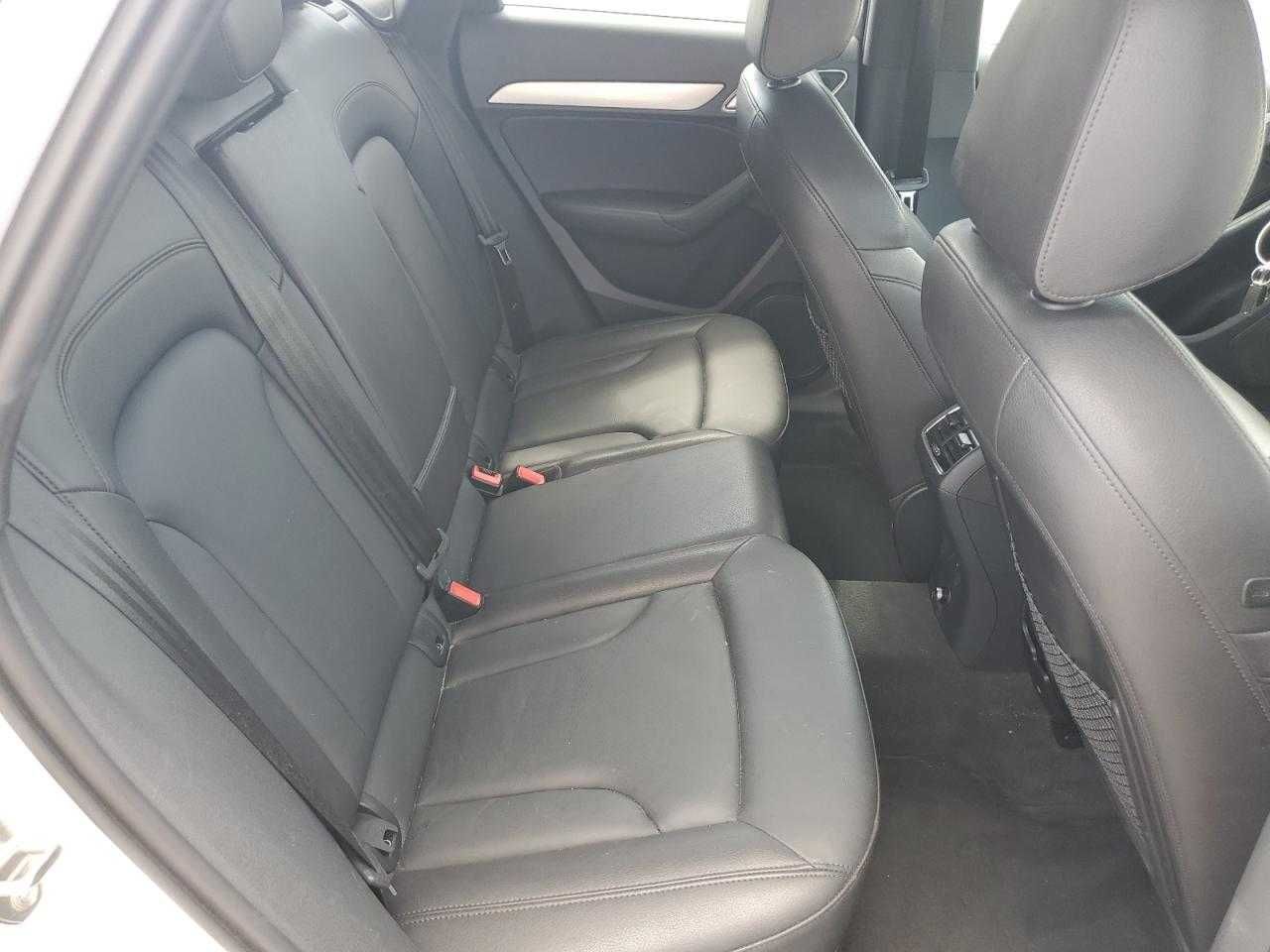 2018 року AUDI Q3 Premium Plus