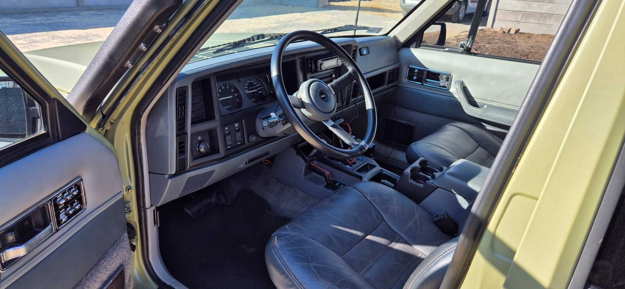 Jeep Cherokee 4.0 z gazem