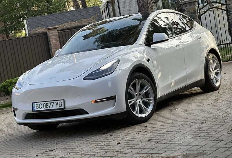 Tesla Model Y 2021 Dual Motor