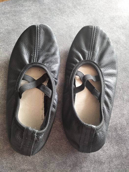 Baletki czarne r.34