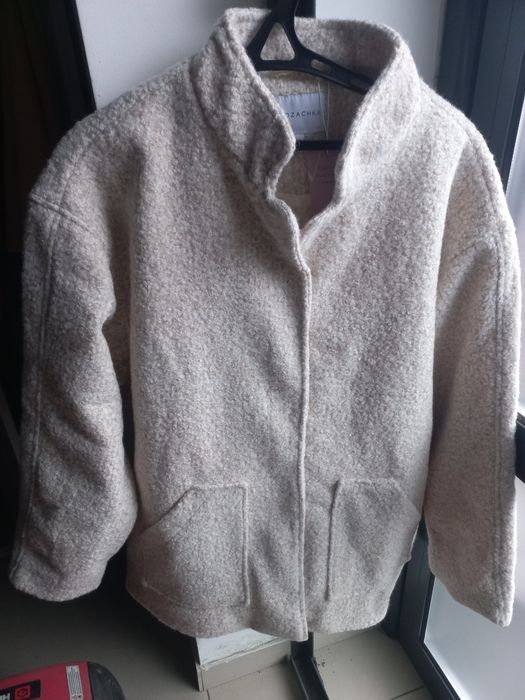 Жіноча курточка бомбер