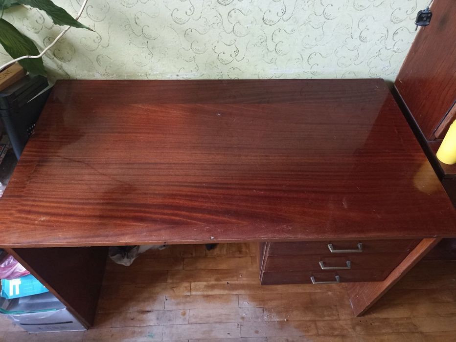 Продам комп'ютерний стіл