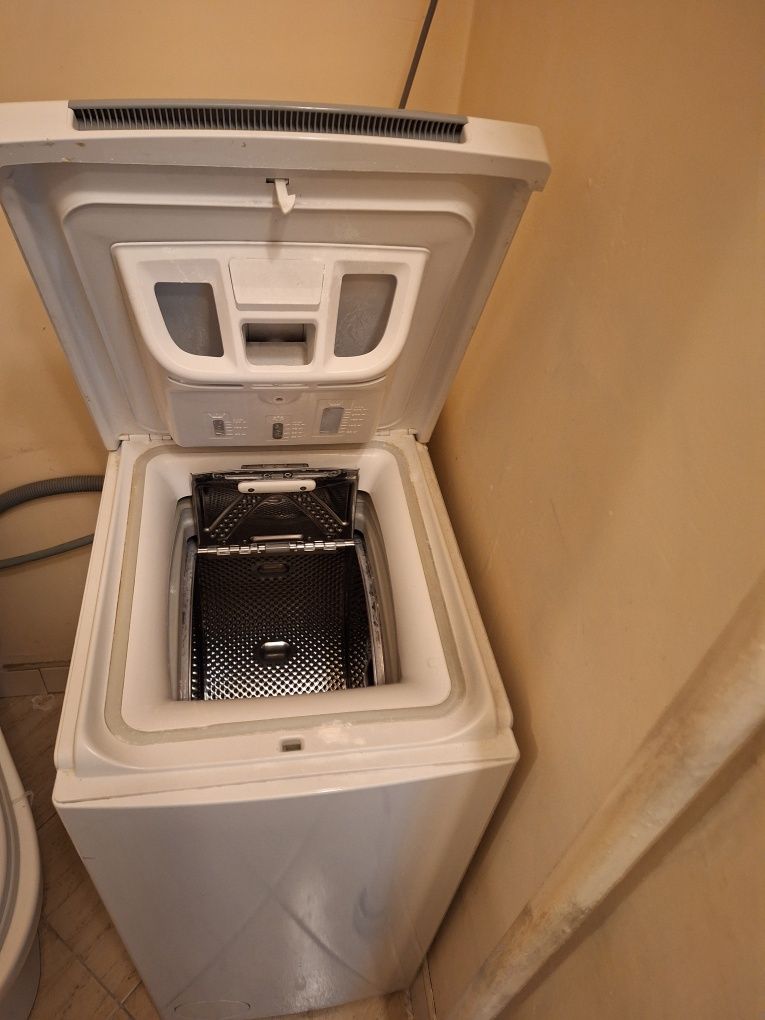 Pralka Whirpool 6kg. Mało używana