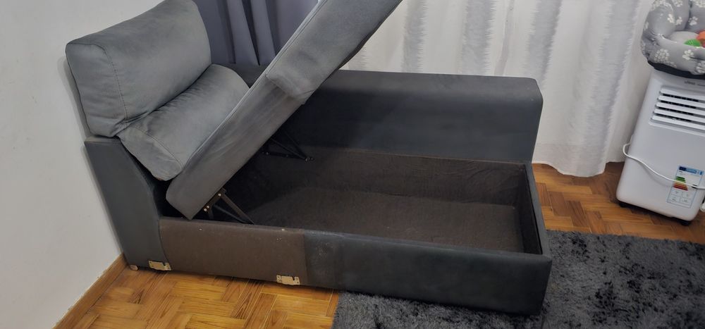 Chaise longue com arrumação