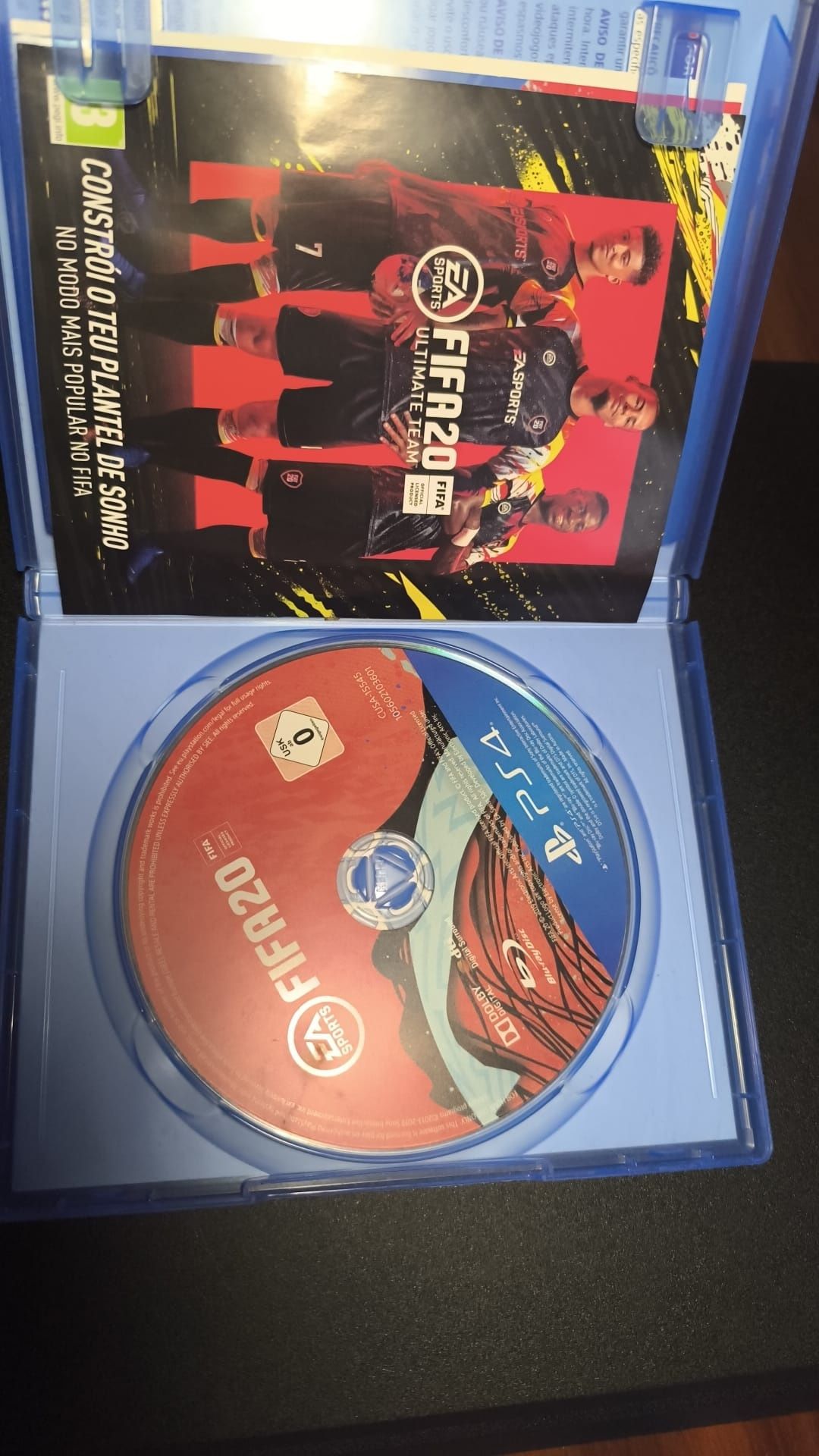 PS4 Slim 1TB,3 jogos e um comando, posso abaixar o preço!