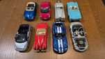 16 carros escala 1/24 e 1/18