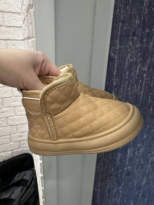 Новые , пролет с размером зимние сапоги угги