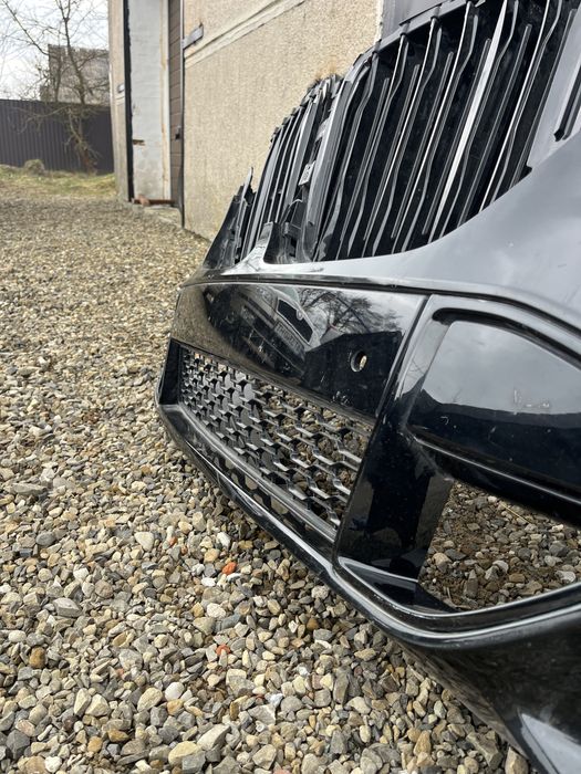 Продам половинку бампера BMW x5 g05 g05 решітка ноздрі