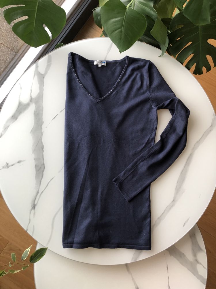 Sweter granatowy dekolt w serek rozmiar S.