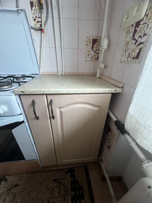 Продам стандартну б/в кухню