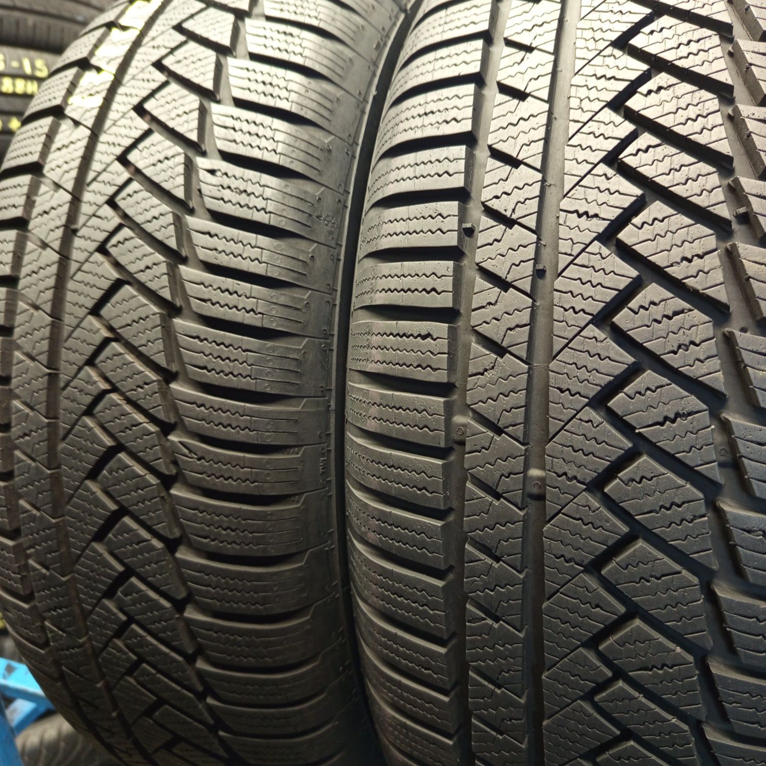 235/60R16 Continental WinterContact TS850p