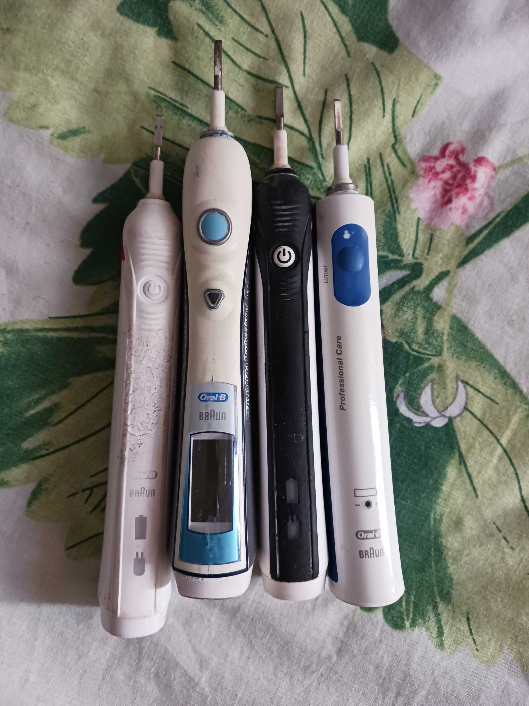 Електрична зубна щітка oral b б/в