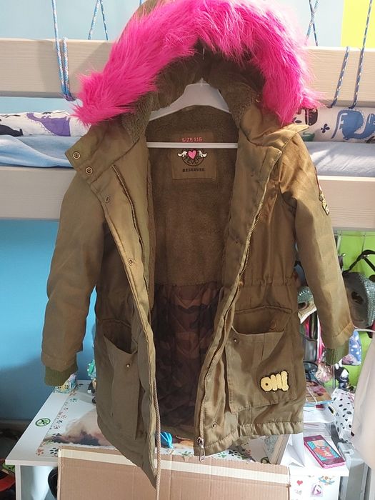 Parka przejściowa jesienno- zimowa dla dziewczynki r 116-122  Reserved