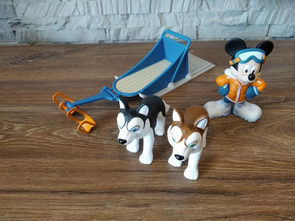 Figurka Disney Myszka Mickey +zaprzęg z psami hasky