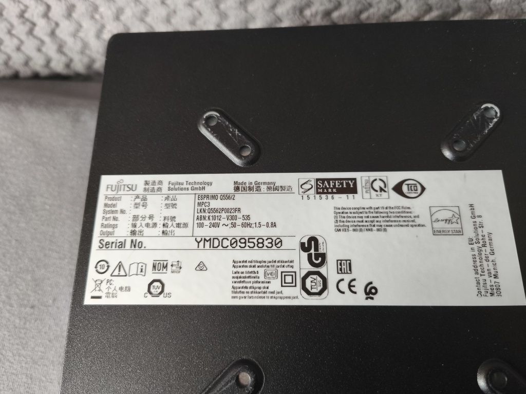 Mini komputer PC Fujitsu Esprimo Q556/2 i3 6 gen. 4GB DDR4