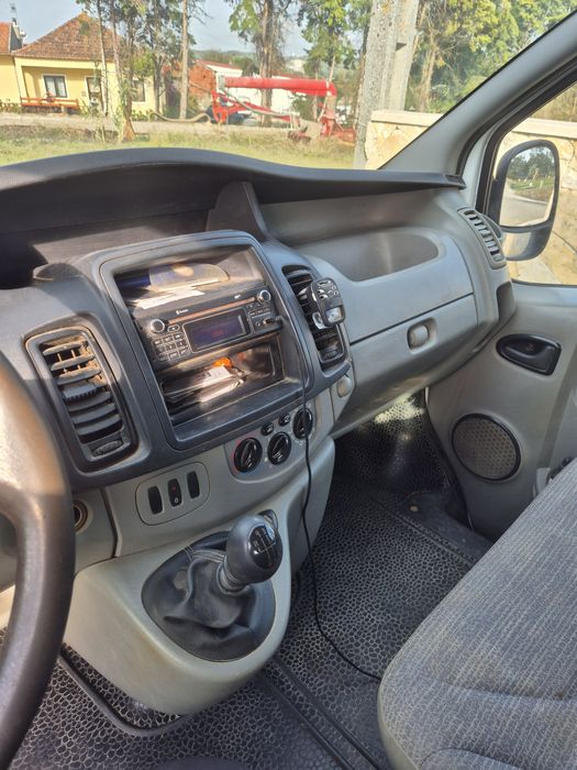 Renault Trafic 6 Lug