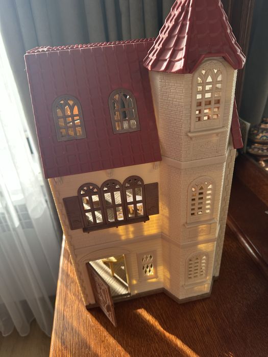 Будиночок з ліфтом і сімєю котенят ( Sylvinian family)