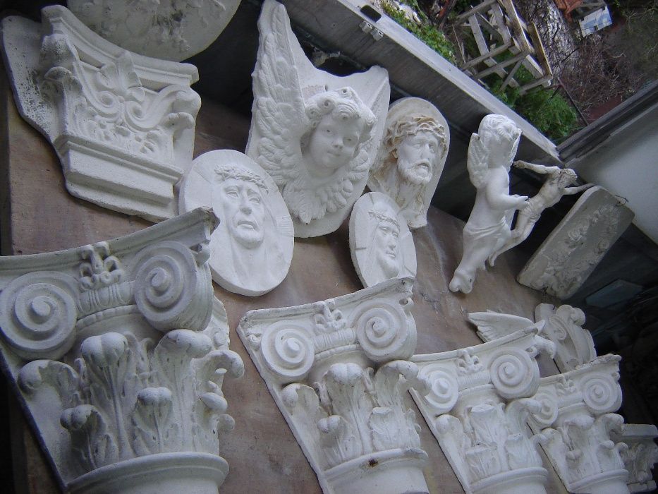 Moldes em gesso Imagem antigas: anjos capitéis figuras varias peças