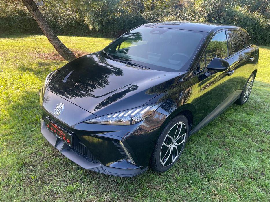MG MG4 64 kWh Luxury