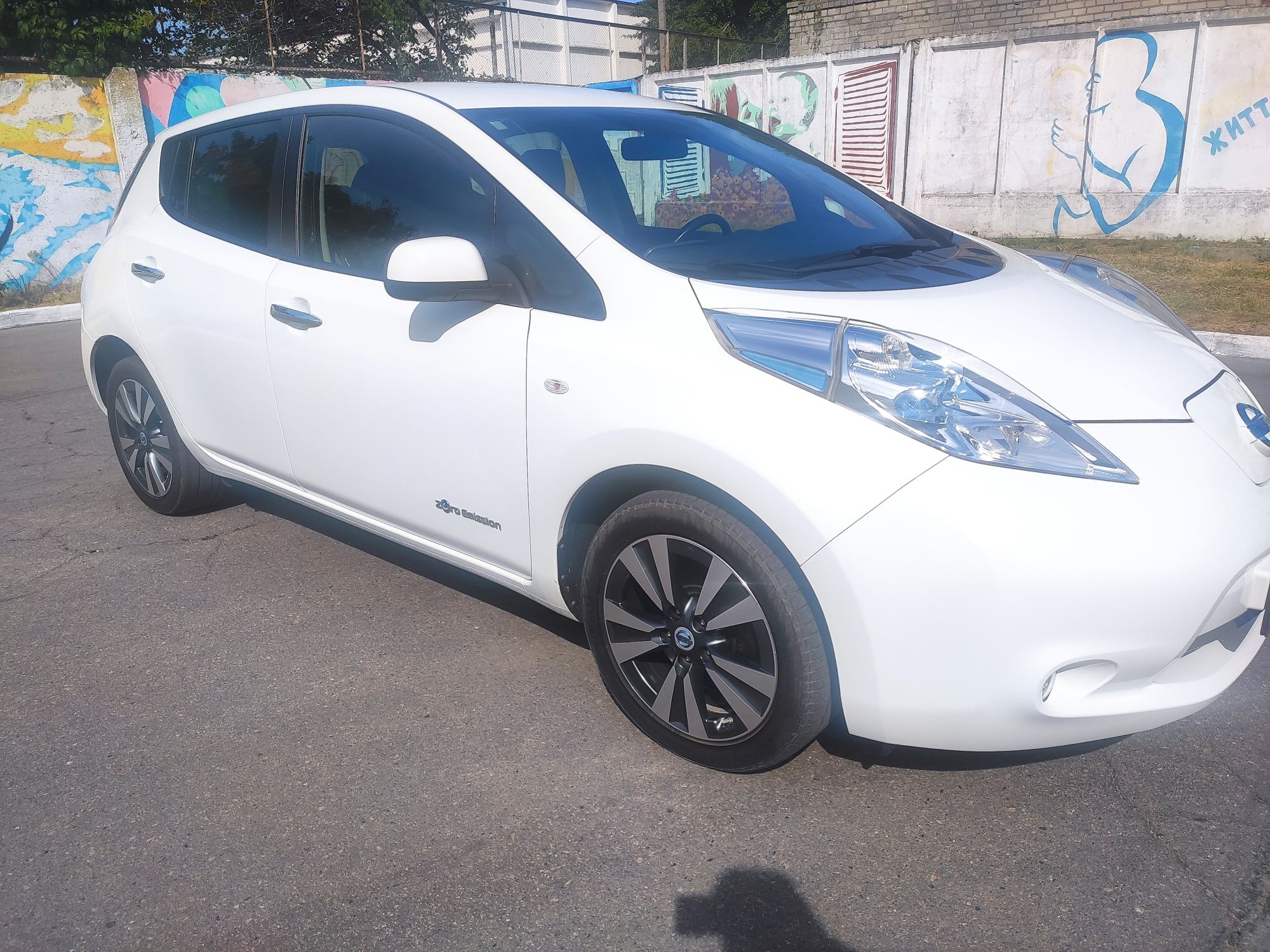 Nissan Leaf 2014 Tekna 87% SOH Ниссан Лиф электро