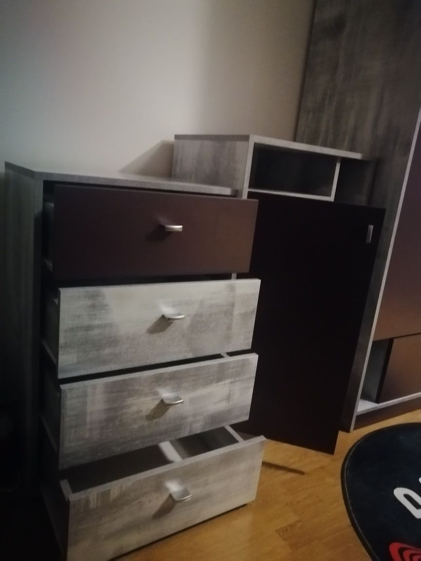 Sprzedam używaną szafkę