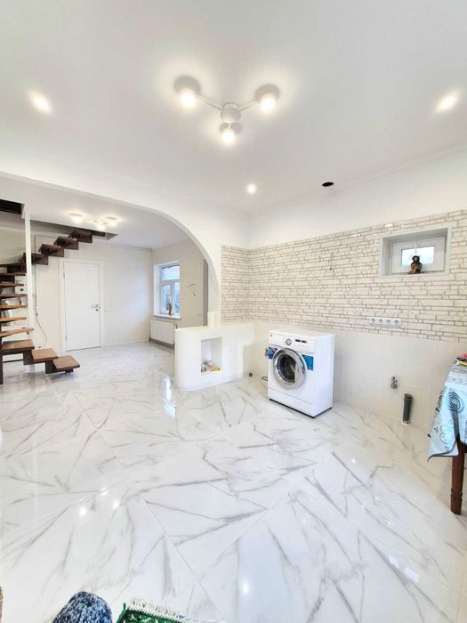 Продам добротний будинок, р-н Новоолексіївки в місті Кропивницькому.