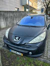 Peugeot 207SW avariado