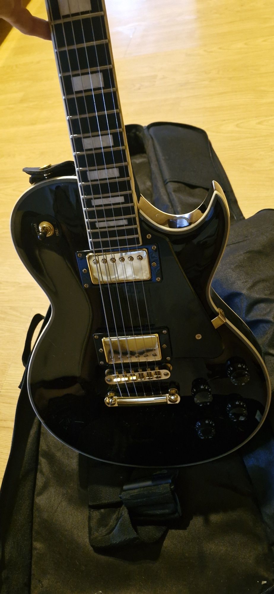 Harley Benton SC-500 BK Vintage Series (como nova)
