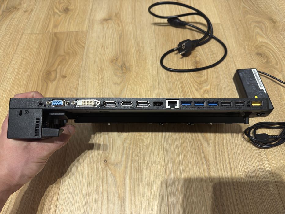 Stacja dokująca ThinkPad 40A2 Lenovo Ultra dock, zasilacz 65 W. Hdmi