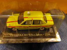 Miniatura táxi toyota crown